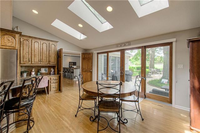 16316 Glenwood Street, Stilwell, KS 66085