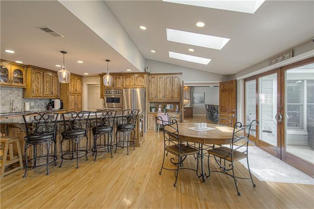 16316 Glenwood Street, Stilwell, KS 66085