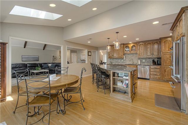 16316 Glenwood Street, Stilwell, KS 66085