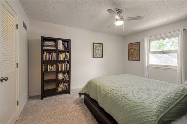 16316 Glenwood Street, Stilwell, KS 66085
