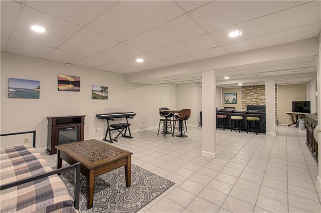 16316 Glenwood Street, Stilwell, KS 66085