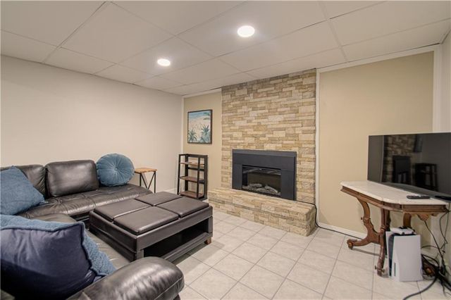 16316 Glenwood Street, Stilwell, KS 66085