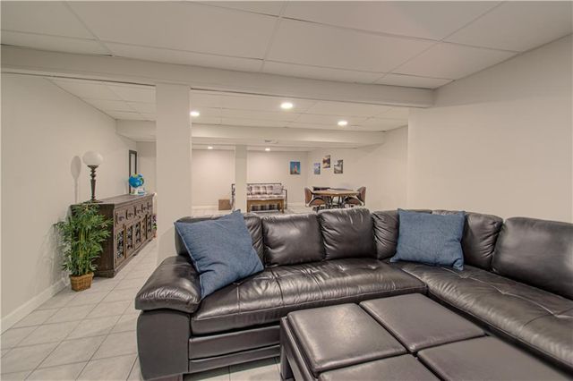 16316 Glenwood Street, Stilwell, KS 66085
