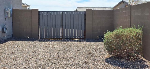 18025 W HILTON Avenue, Goodyear, AZ 85338