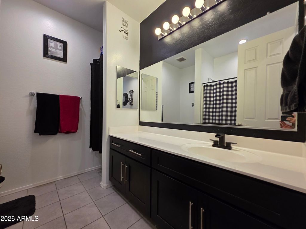 Image 17 of property listing at 18025 W HILTON Avenue, Goodyear, AZ 85338