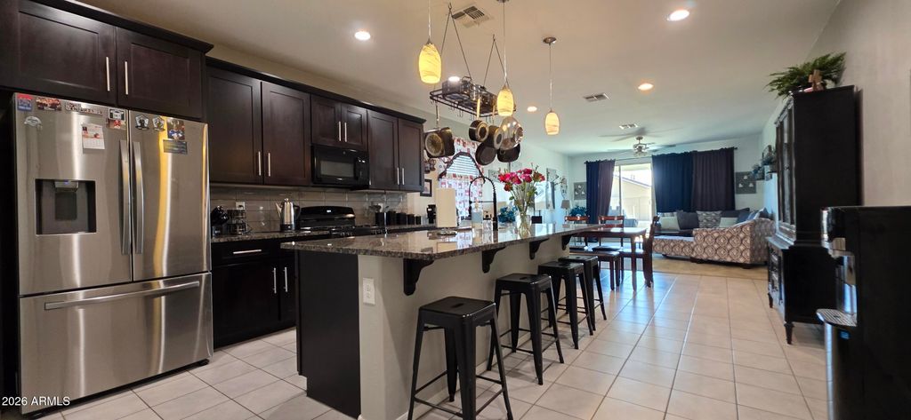 Image 4 of property listing at 18025 W HILTON Avenue, Goodyear, AZ 85338