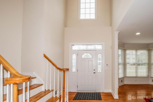 2 Brenner Court, Franklin Twsp, NJ 08873