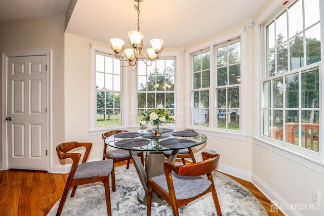 2 Brenner Court, Franklin Twsp, NJ 08873