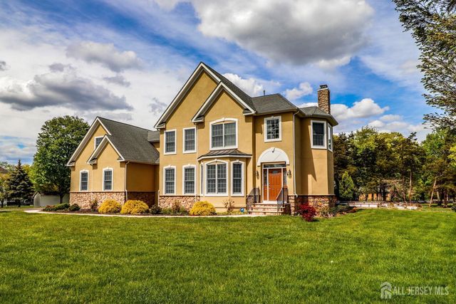 2 Brenner Court, Franklin Twsp, NJ 08873