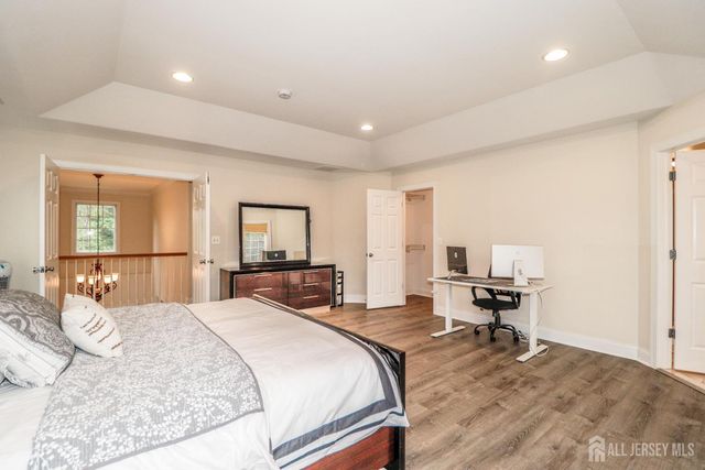 2 Brenner Court, Franklin Twsp, NJ 08873