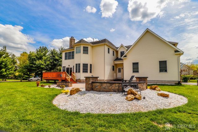 2 Brenner Court, Franklin Twsp, NJ 08873