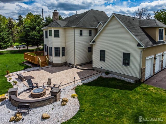 2 Brenner Court, Franklin Twsp, NJ 08873