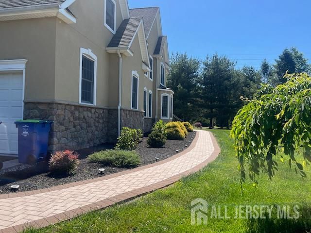 2 Brenner Court, Franklin Twsp, NJ 08873
