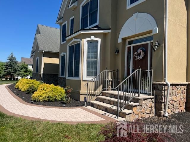 2 Brenner Court, Franklin Twsp, NJ 08873
