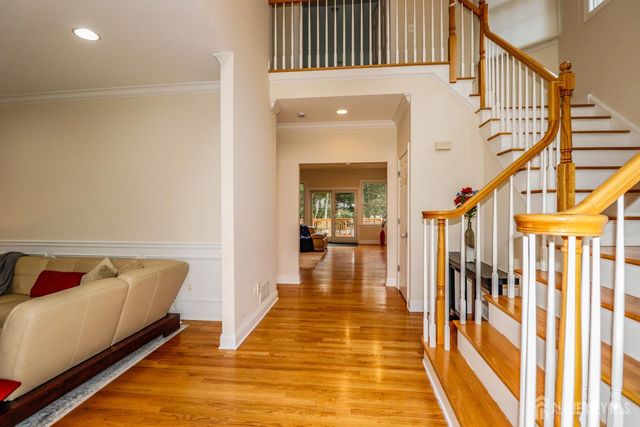 2 Brenner Court, Franklin Twsp, NJ 08873