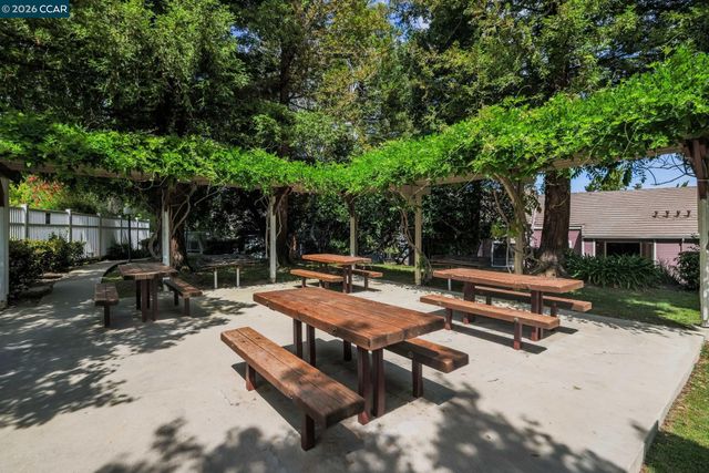 2922 Winding Ln, Antioch, CA 94531