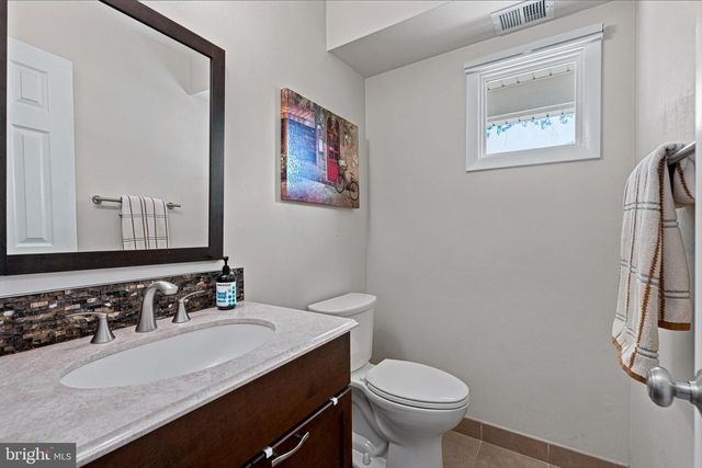 12728 BUILDERS RD, Herndon, VA 20170