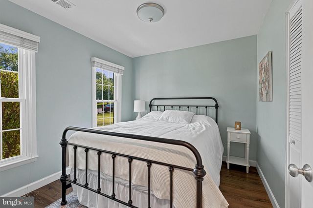 12728 BUILDERS RD, Herndon, VA 20170