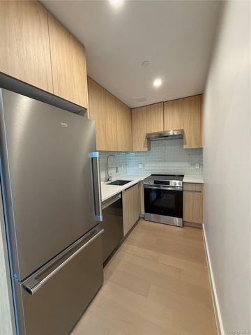 150-02 Northern Boulevard 5J, Flushing, NY 11354