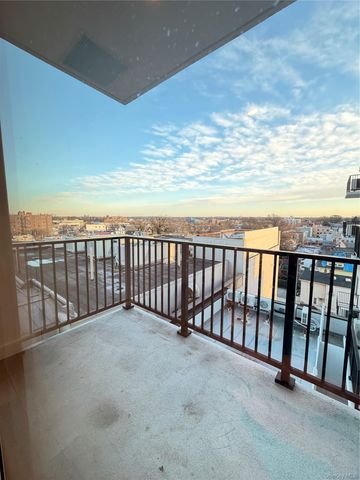 150-02 Northern Boulevard 5J, Flushing, NY 11354