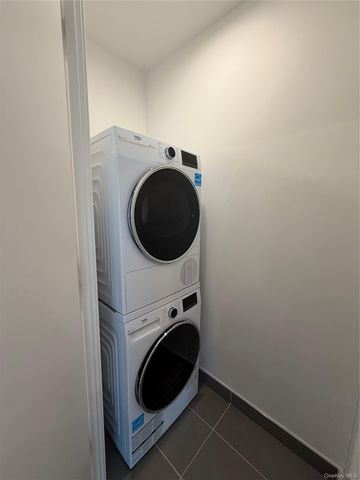 150-02 Northern Boulevard 5J, Flushing, NY 11354