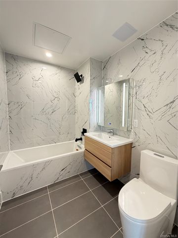 150-02 Northern Boulevard 5J, Flushing, NY 11354