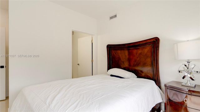 1168 NW 1st St, Florida City, FL 33034