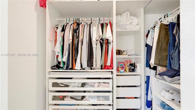 1168 NW 1st St, Florida City, FL 33034