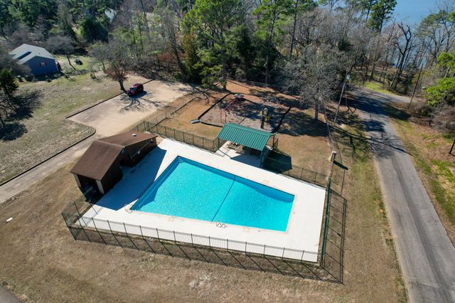 105 Llano Court, Scroggins, TX 75480