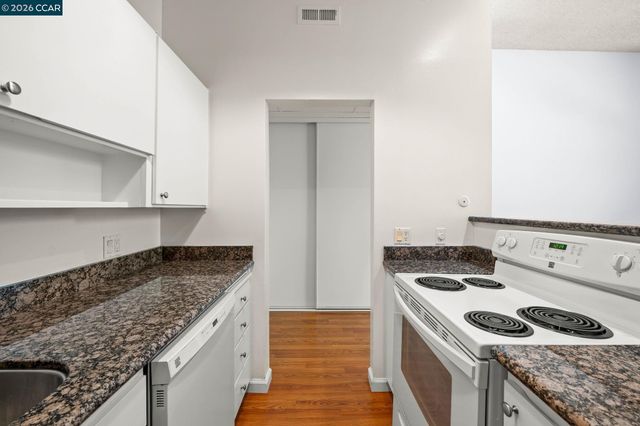 460 N Civic Dr 301, Walnut Creek, CA 94596
