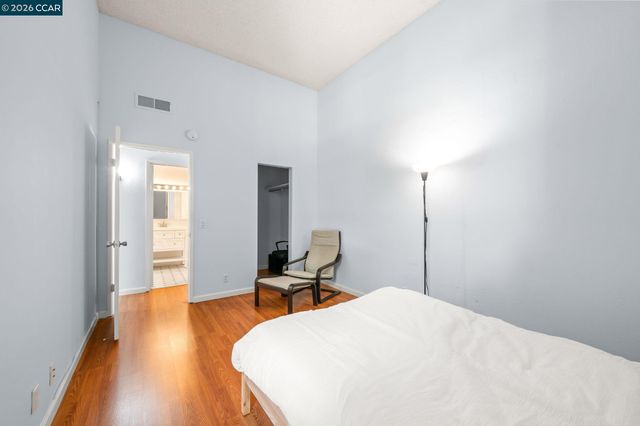 460 N Civic Dr 301, Walnut Creek, CA 94596