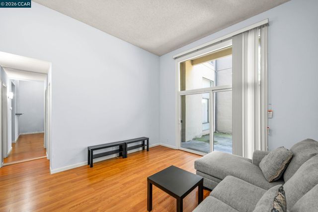 460 N Civic Dr 301, Walnut Creek, CA 94596