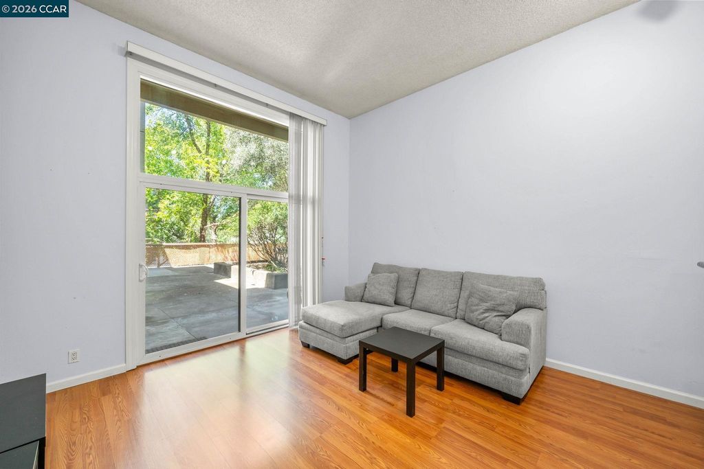460 N Civic Dr 301, Walnut Creek, CA 94596