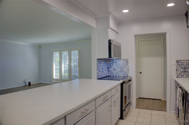 5206 S Harvard Avenue 106, Tulsa, OK 74135