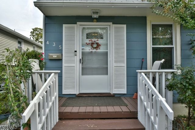 435 Northern Pkwy, Ridgewood Village, NJ 07450