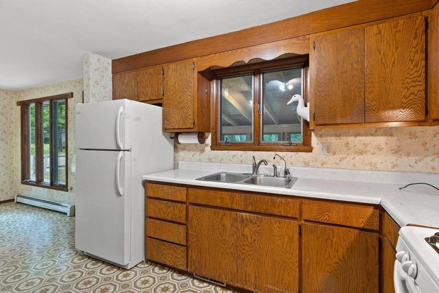 11771 LAURA LANE, Crivitz, WI 54114