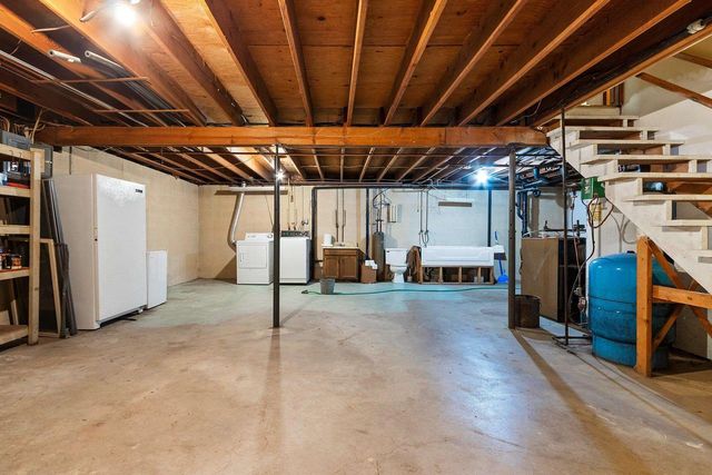 11771 LAURA LANE, Crivitz, WI 54114