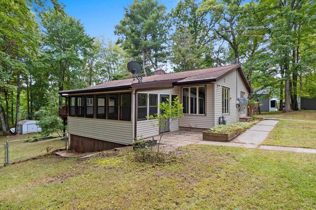 11771 LAURA LANE, Crivitz, WI 54114