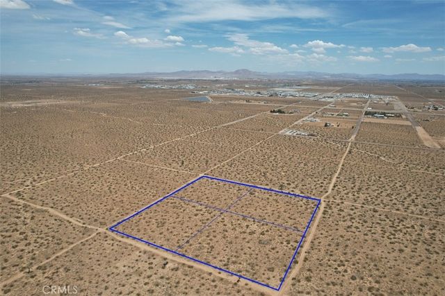 8 Buckeye Avenue, Adelanto, CA 92301