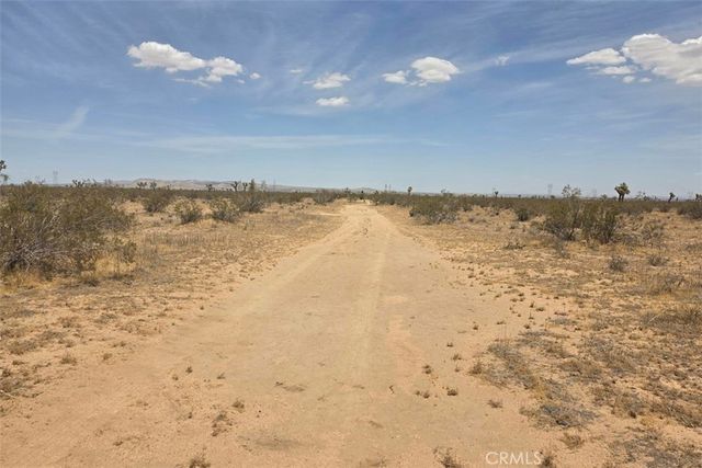 8 Buckeye Avenue, Adelanto, CA 92301