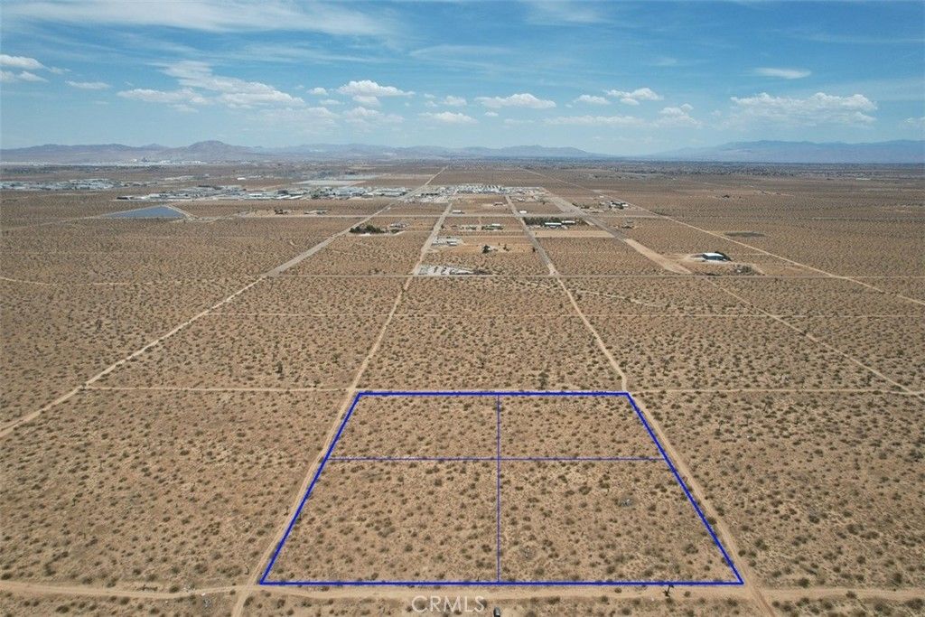 8 Buckeye Avenue, Adelanto, CA 92301