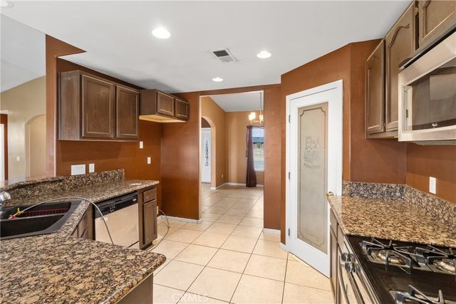 8780 Holly, California City, CA 93505