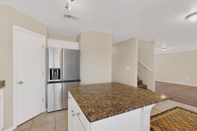 10328 Flagstaff Drive NW, Albuquerque, NM 87114