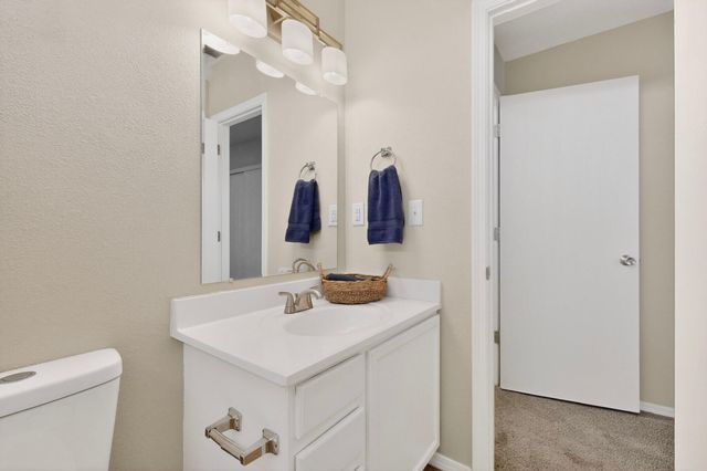 10328 Flagstaff Drive NW, Albuquerque, NM 87114