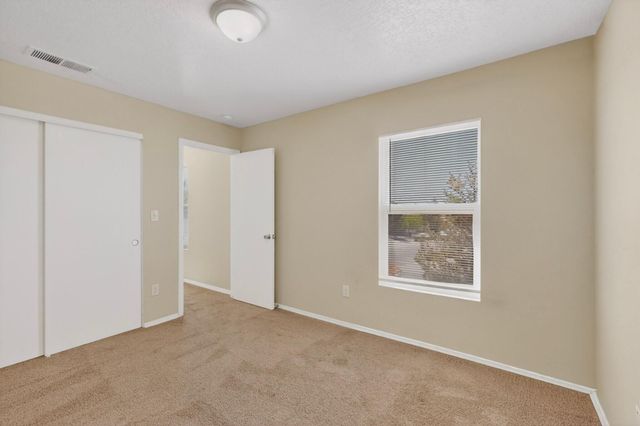 10328 Flagstaff Drive NW, Albuquerque, NM 87114