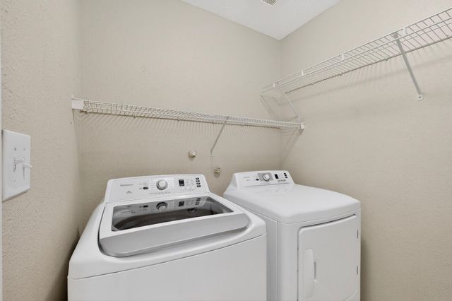 10328 Flagstaff Drive NW, Albuquerque, NM 87114