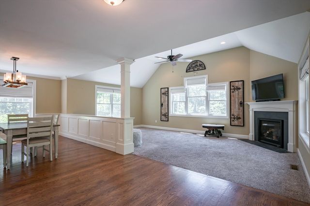 7 N Salem Rd, Hampstead, NH 03841