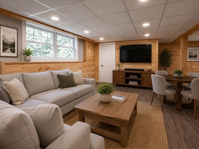 7 N Salem Rd, Hampstead, NH 03841