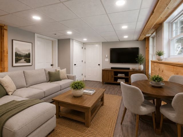 7 N Salem Rd, Hampstead, NH 03841