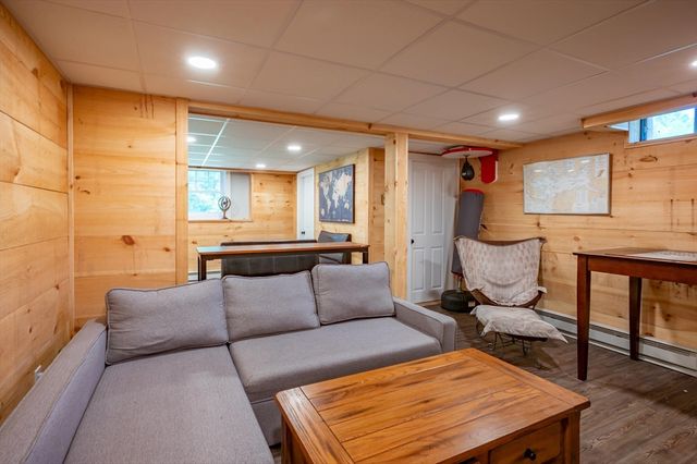 7 N Salem Rd, Hampstead, NH 03841